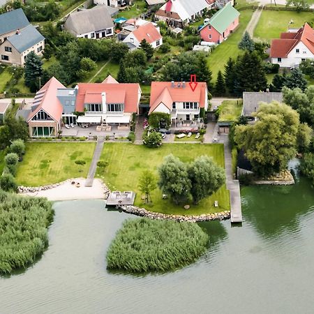 Peeneblick - Traumhaus In Exklusiver Direktlage Am Wasser Mit Eigenem Bootssteg Fuer 8 Personen Rankwitz Eksteriør bilde
