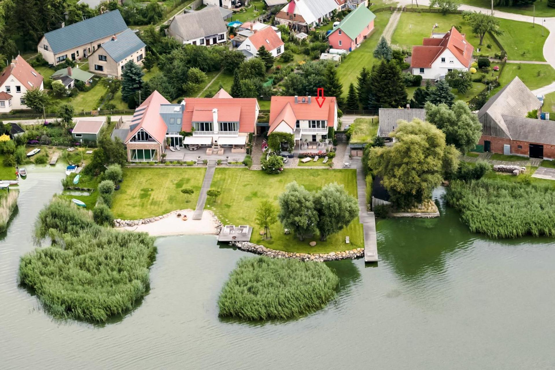Peeneblick - Traumhaus In Exklusiver Direktlage Am Wasser Mit Eigenem Bootssteg Fuer 8 Personen Rankwitz Eksteriør bilde